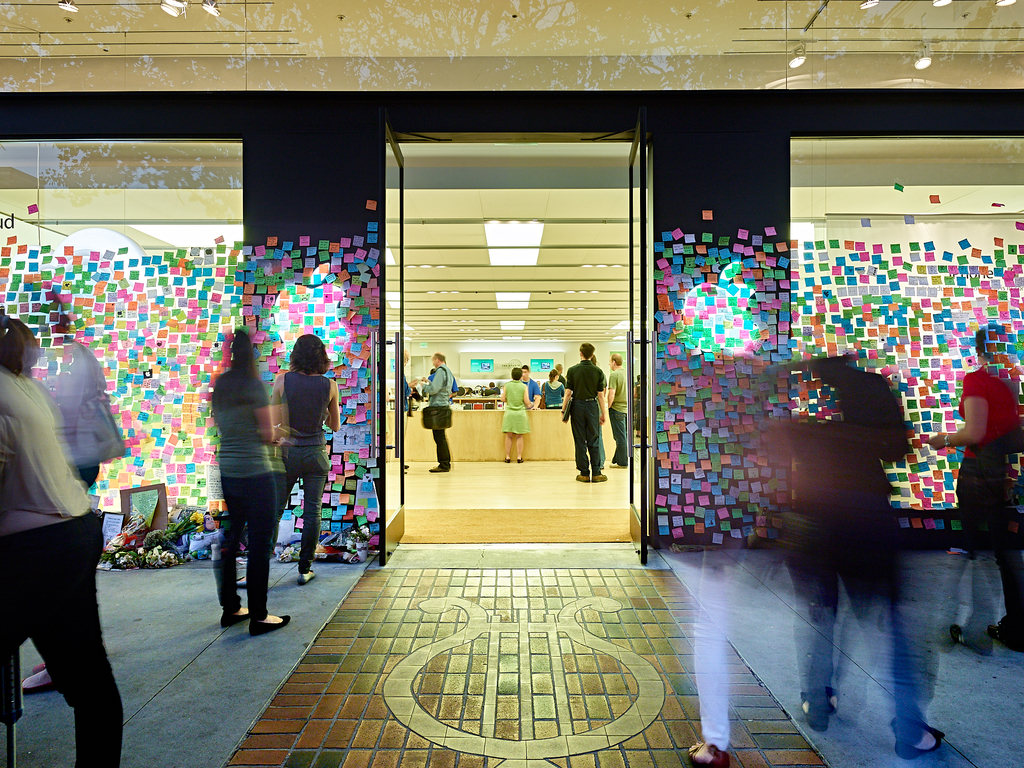 Steve Jobs Post-it Note Memorial