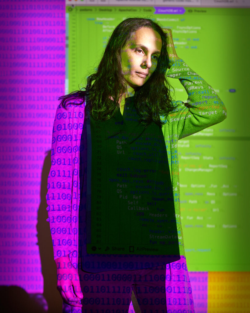 Joan Touzet. Apache Software Foundation, open source, Apache CouchDB, source code, binary code, projection.